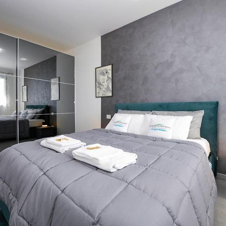 Opalia Residence - Garda Lake Lifestyle Apartment Пескьера-дель-Гарда Экстерьер фото