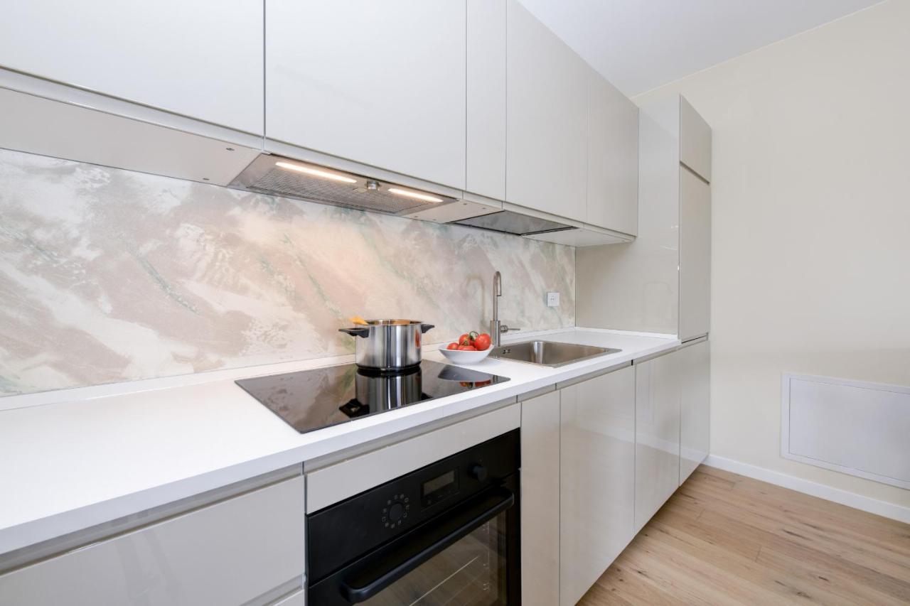 Opalia Residence - Garda Lake Lifestyle Apartment Пескьера-дель-Гарда Экстерьер фото