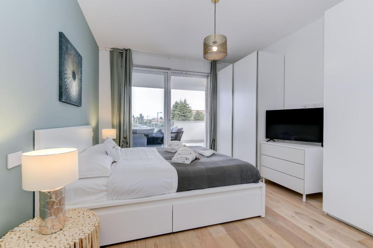 Opalia Residence - Garda Lake Lifestyle Apartment Пескьера-дель-Гарда Экстерьер фото