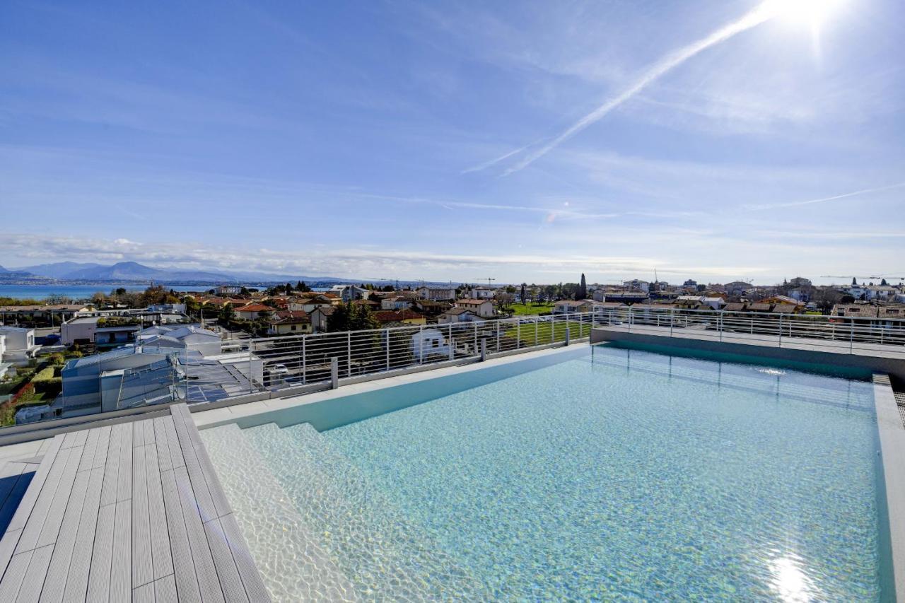 Opalia Residence - Garda Lake Lifestyle Apartment Пескьера-дель-Гарда Экстерьер фото