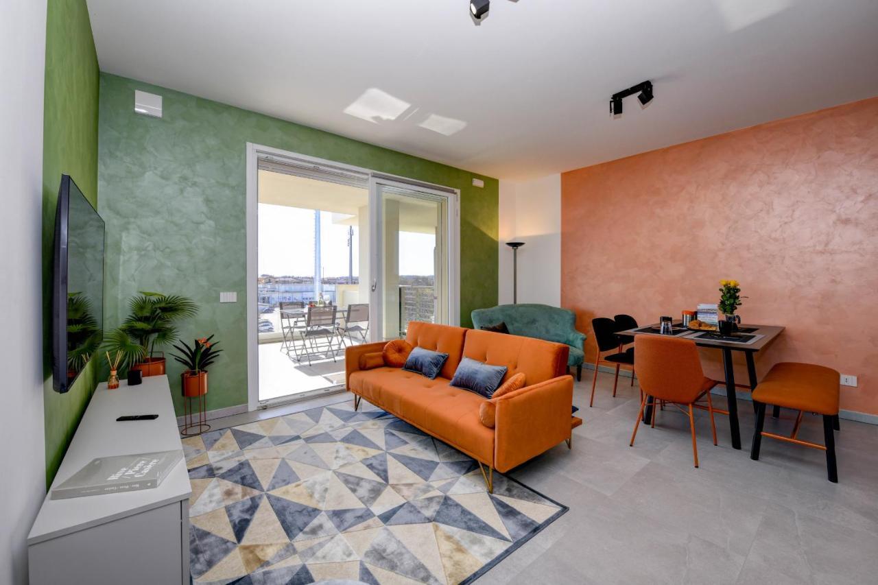 Opalia Residence - Garda Lake Lifestyle Apartment Пескьера-дель-Гарда Экстерьер фото
