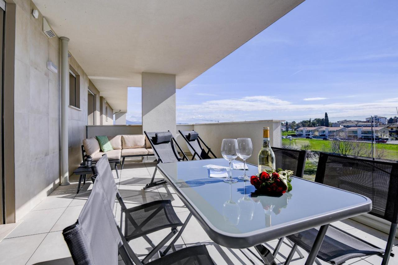 Opalia Residence - Garda Lake Lifestyle Apartment Пескьера-дель-Гарда Экстерьер фото
