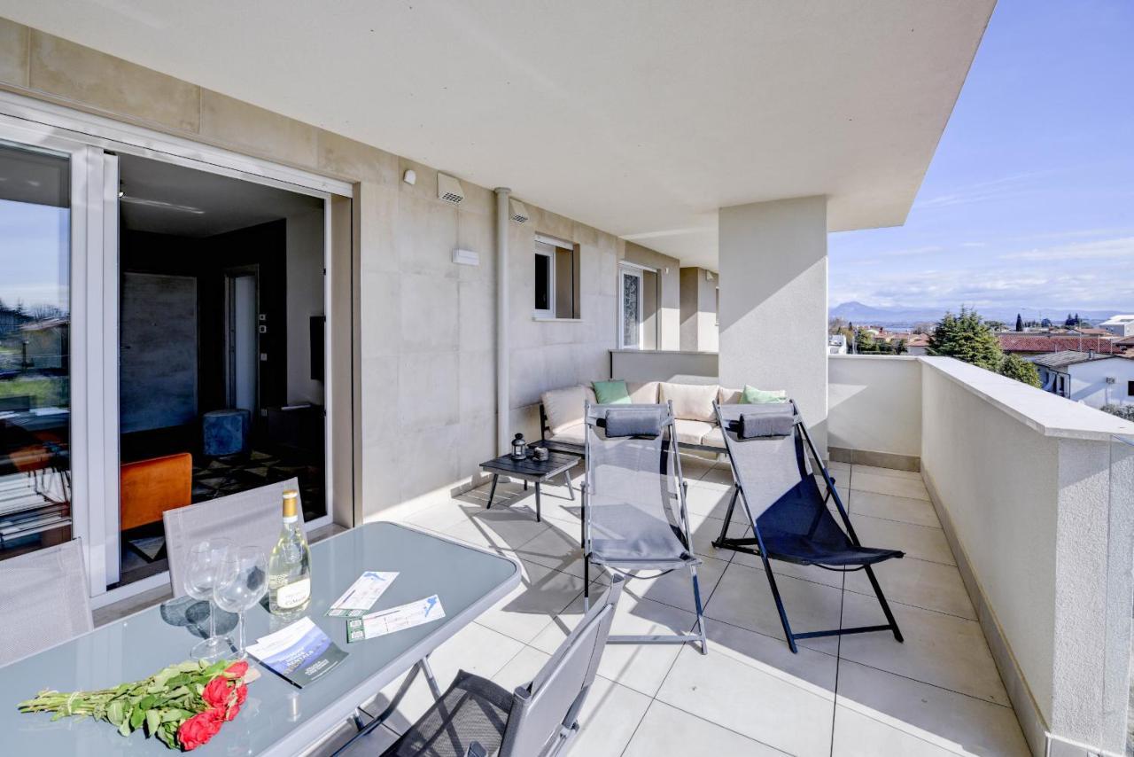 Opalia Residence - Garda Lake Lifestyle Apartment Пескьера-дель-Гарда Экстерьер фото