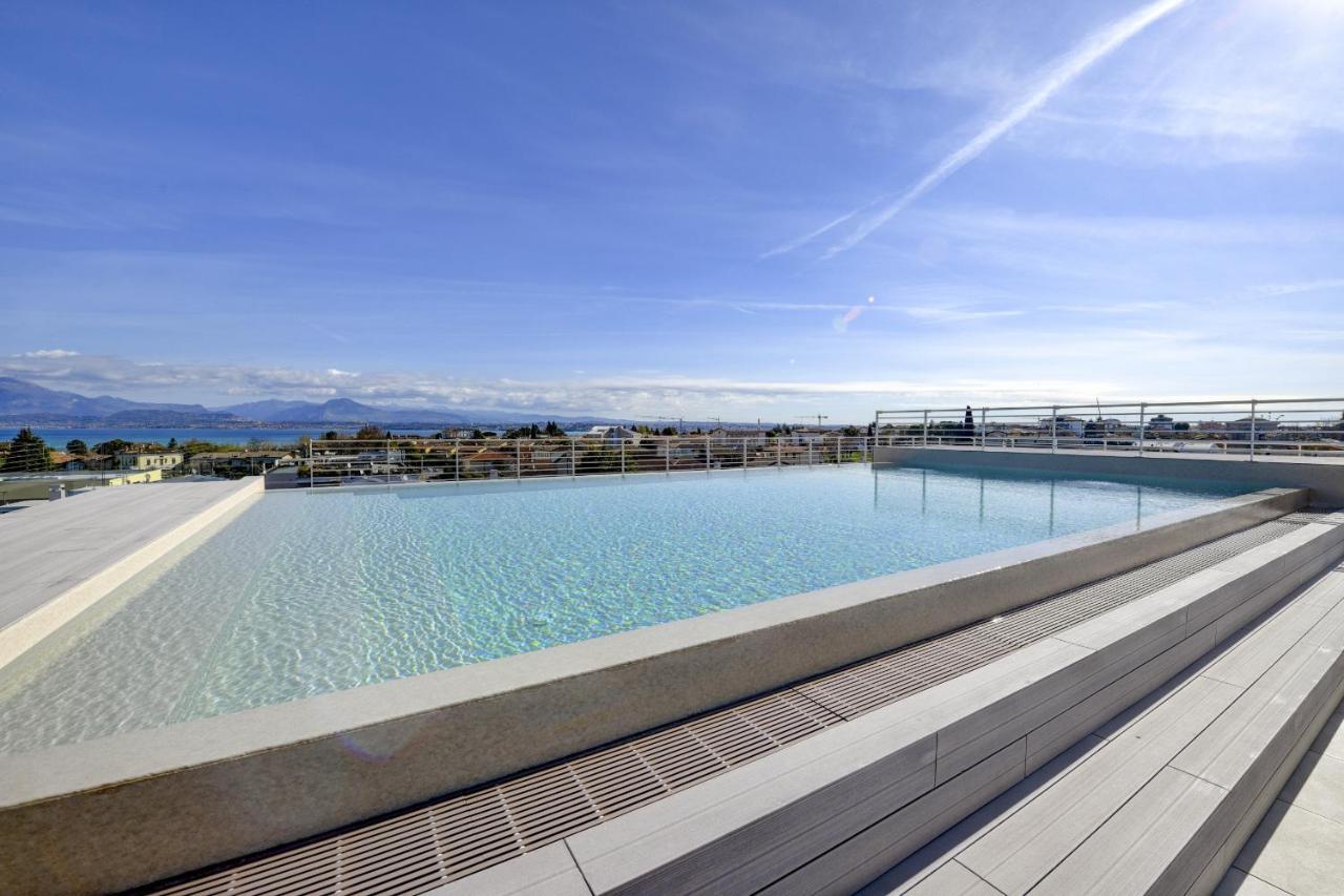 Opalia Residence - Garda Lake Lifestyle Apartment Пескьера-дель-Гарда Экстерьер фото